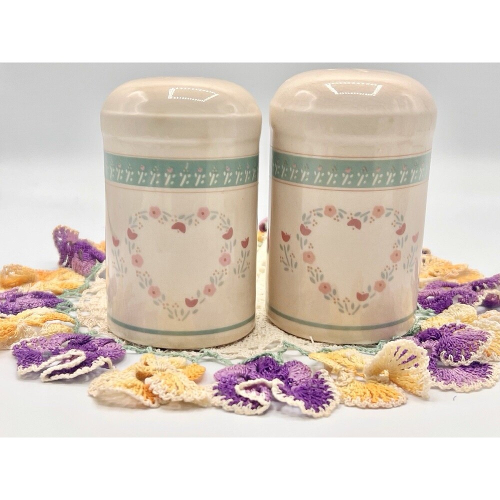 Vintage 1980s Cottagecore Ceramic Salt & Pepper Shakers Pink Heart Floral Japan